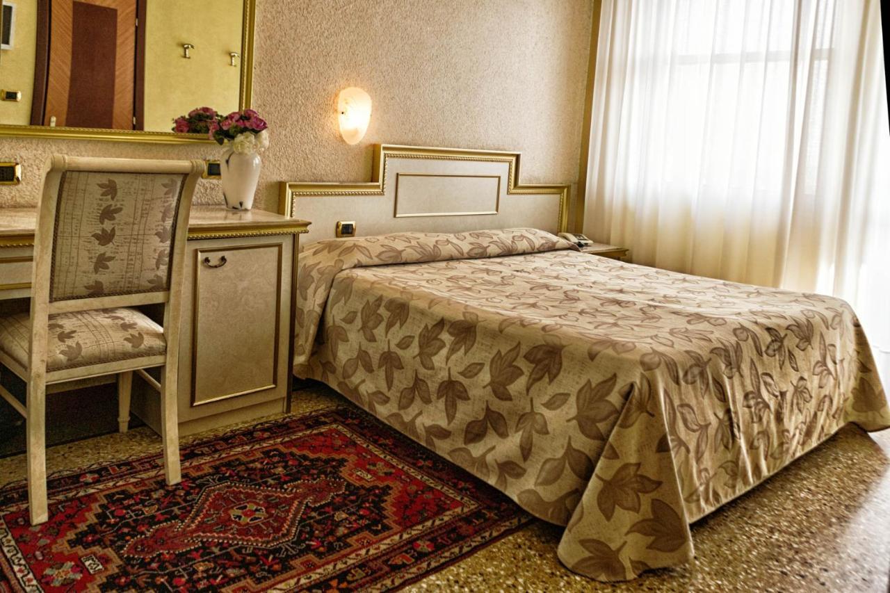 Hotel Internazionale Terme Abano Terme Esterno foto