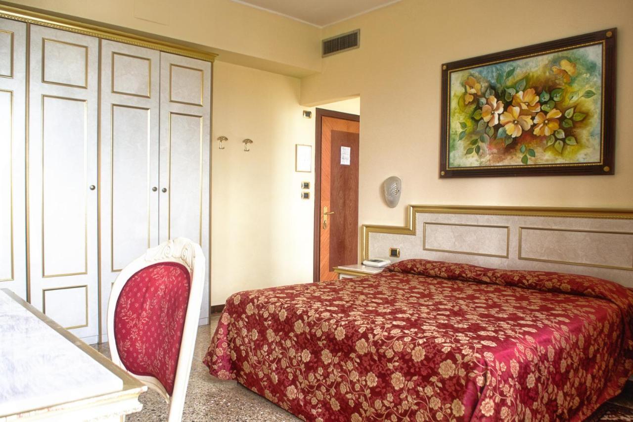 Hotel Internazionale Terme Abano Terme Esterno foto