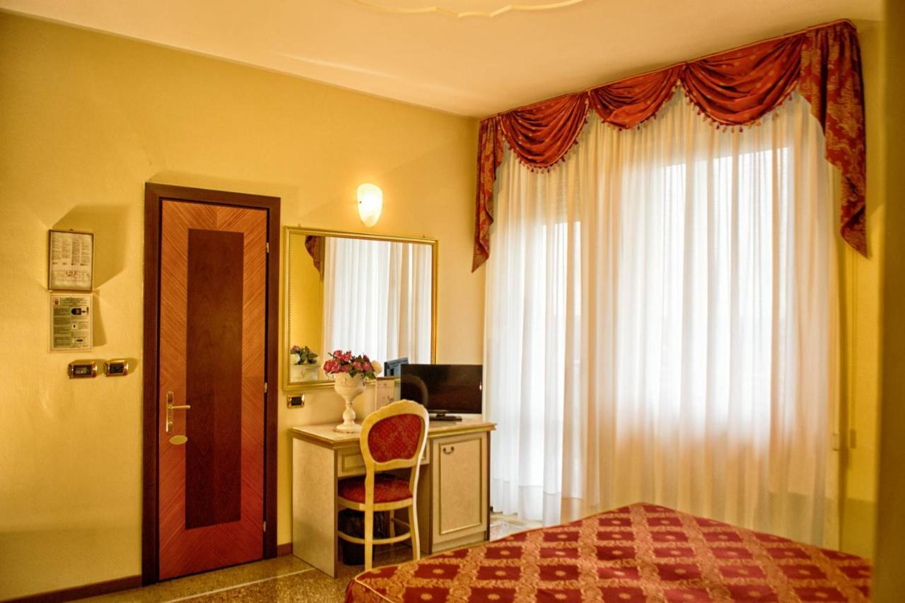 Hotel Internazionale Terme Abano Terme Esterno foto