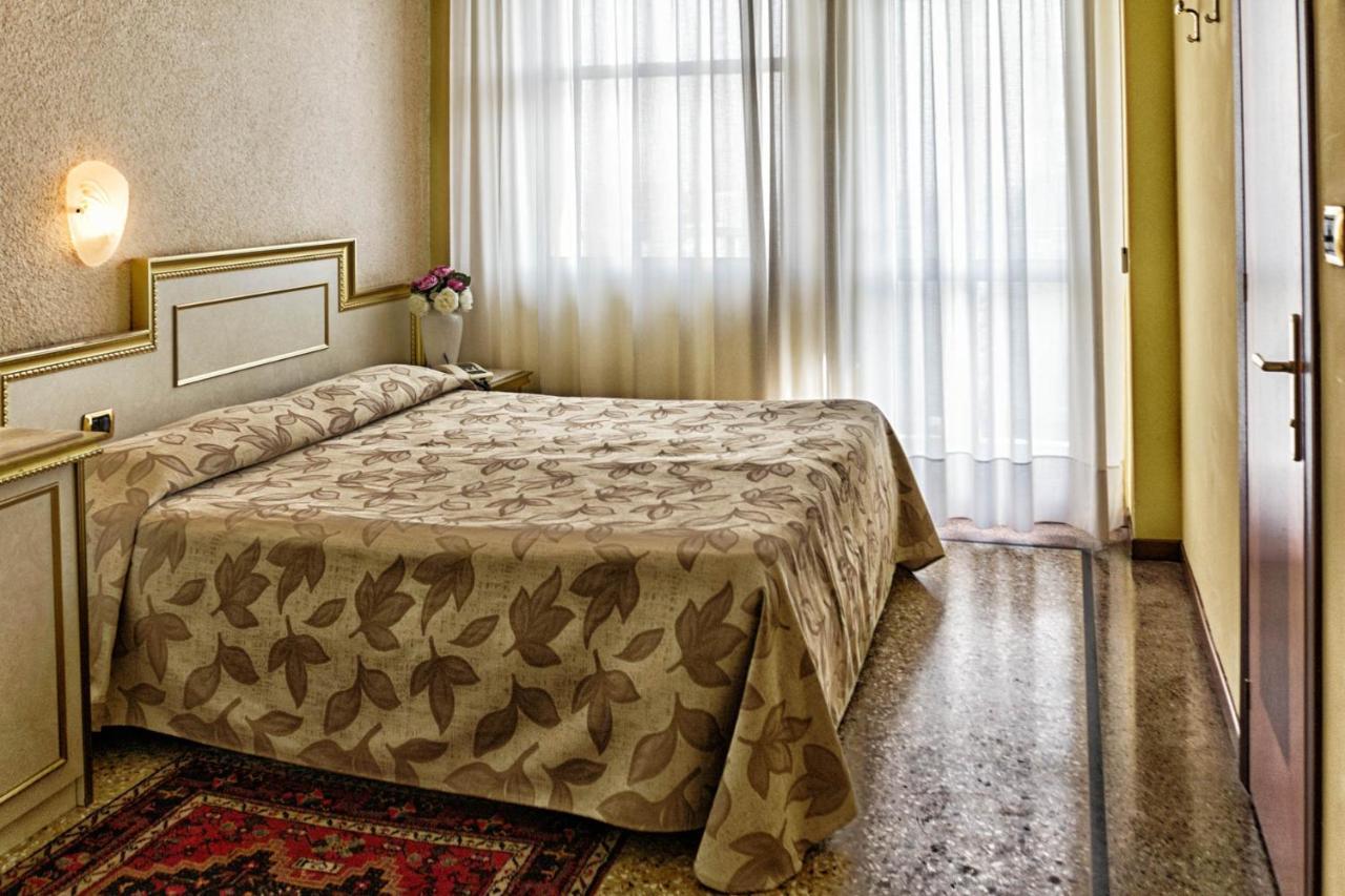 Hotel Internazionale Terme Abano Terme Esterno foto