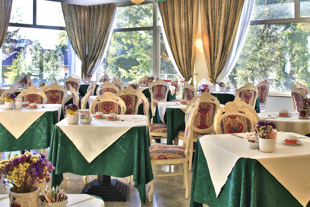 Hotel Internazionale Terme Abano Terme Esterno foto